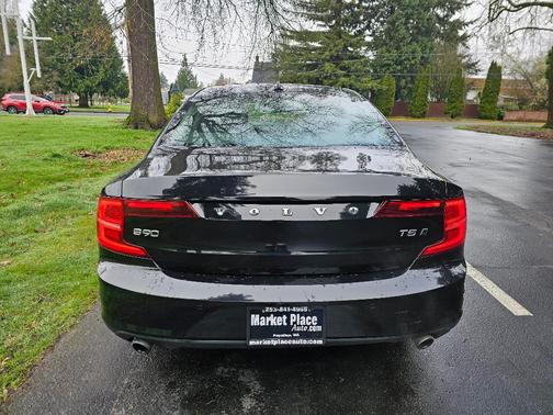2018 Volvo S90 T5 Momentum