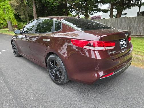 2017 Kia Optima LX