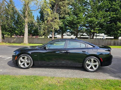 2017 Dodge Charger R/T