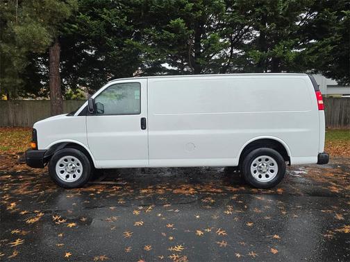 2011 Chevrolet Express 1500 Work Van