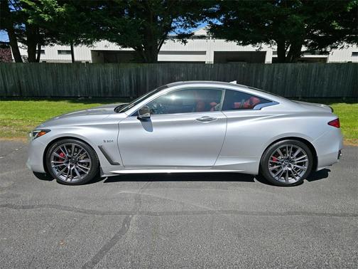 2017 INFINITI Q60 3.0t Red Sport 400