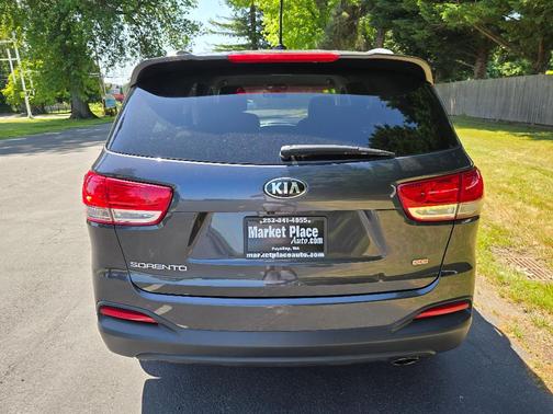 2017 Kia Sorento LX