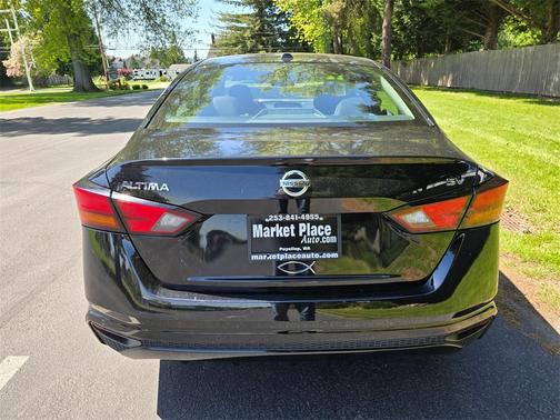 2022 Nissan Altima 2.5 SV