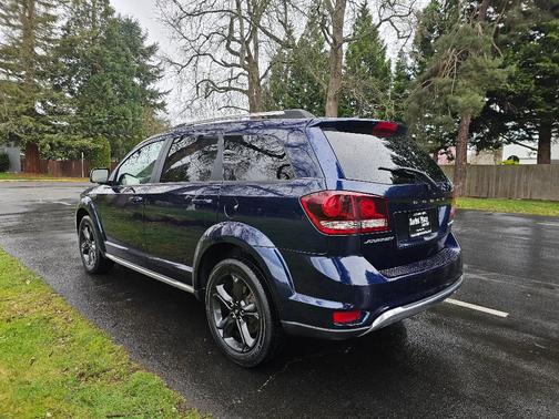 2020 Dodge Journey Crossroad