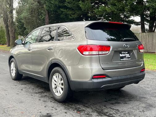 2016 Kia Sorento L