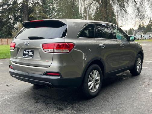 2016 Kia Sorento L