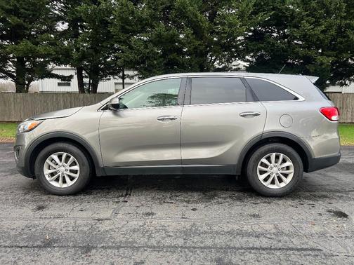 2016 Kia Sorento L