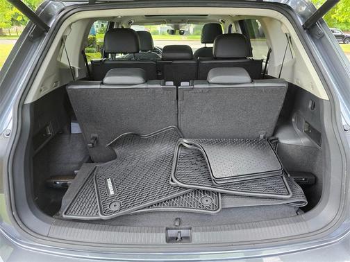 2018 Volkswagen Tiguan 2.0T SEL Premium