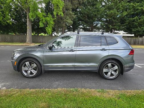 2018 Volkswagen Tiguan 2.0T SEL Premium