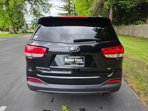 2016 Kia Sorento LX