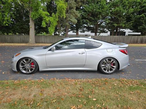 2016 Hyundai Genesis Coupe 3.8 Base