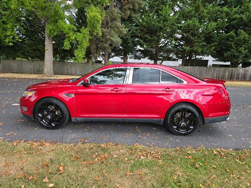 2010 Ford Taurus SHO