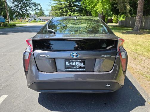 2017 Toyota Prius One