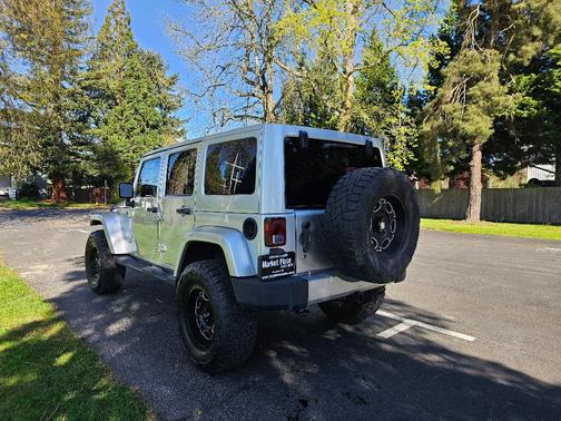 2012 Jeep Wrangler Unlimited Sahara