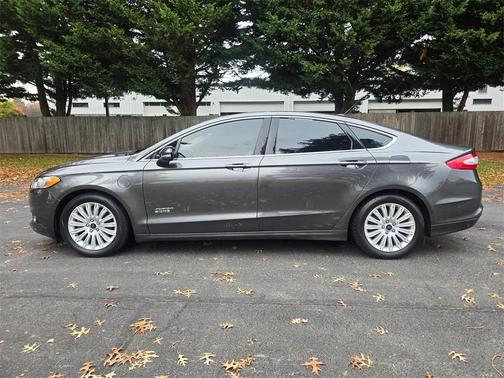 2016 Ford Fusion Energi SE Luxury