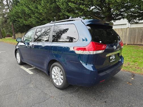2012 Toyota Sienna XLE
