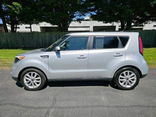 2017 Kia Soul +