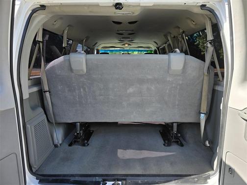 2010 Ford E350 Super Duty XL