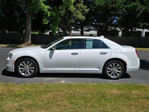 2018 Chrysler 300 Limited
