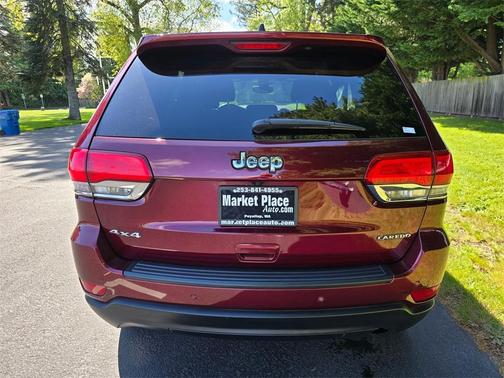 2017 Jeep Grand Cherokee Laredo