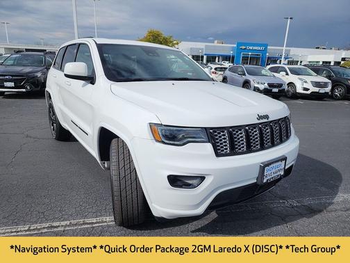 2022 Jeep Grand Cherokee Laredo