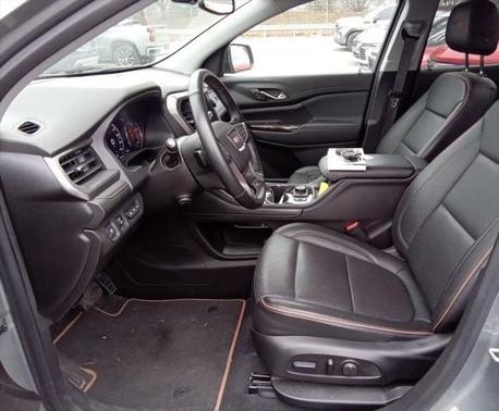2023 GMC Acadia AWD AT4