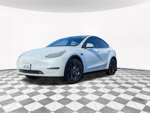 2022 Tesla Model Y Long Range Dual Motor All-Wheel Drive