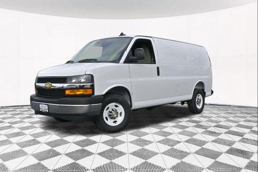 2025 Chevrolet Express 2500 RWD 2500 Regular Wheelbase WT