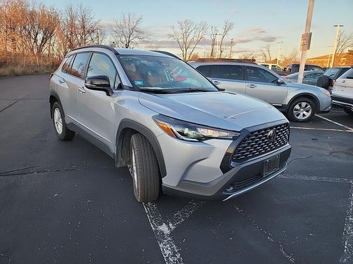 2025 Toyota Corolla Cross LE