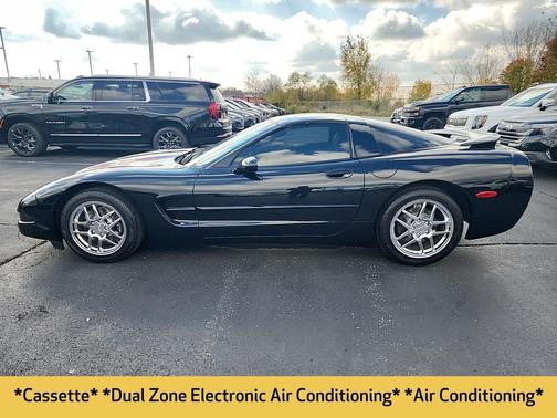 2001 Chevrolet Corvette Base