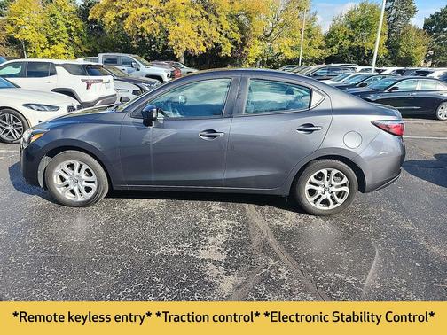 2017 Toyota Yaris iA Base