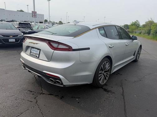 Silky Silver 2018 Kia Stinger Premium