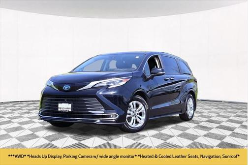 2023 Toyota Sienna Platinum 7 Passenger