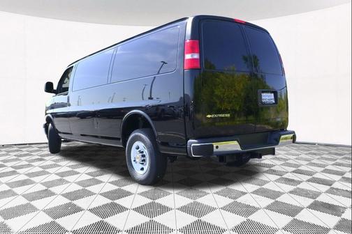2025 Chevrolet Express 3500 RWD 3500 Extended Wheelbase WT