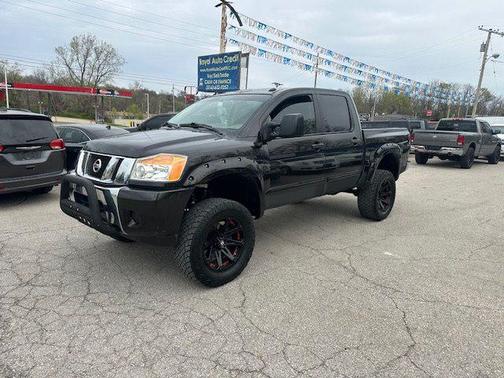 2013 Nissan Titan SV