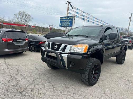 2013 Nissan Titan SV