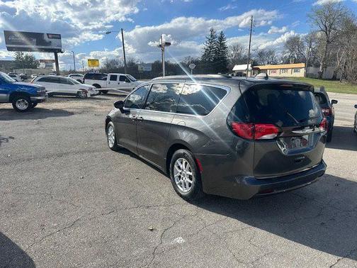 2021 Chrysler Voyager LXI