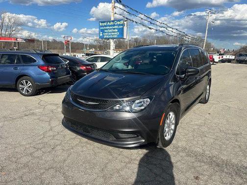 2021 Chrysler Voyager LXI