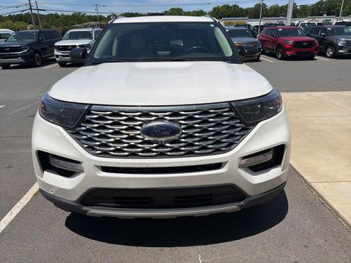 White Metallic 2021 Ford Explorer Platinum