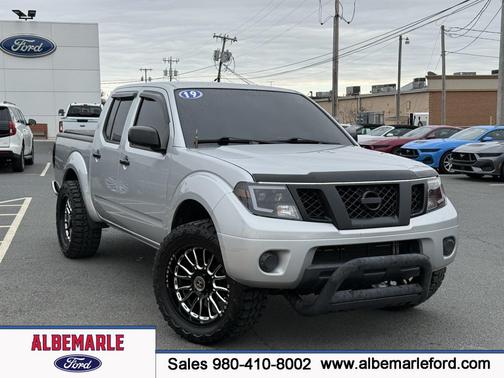 Brilliant Silver Metallic 2019 Nissan Frontier SV Truck