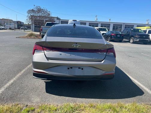 2023 Hyundai ELANTRA HEV Blue