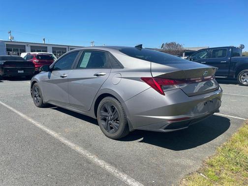 2023 Hyundai ELANTRA HEV Blue