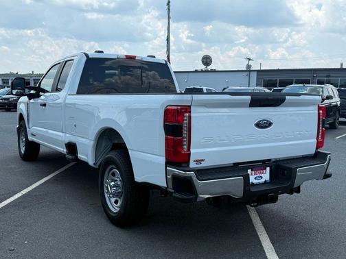 Oxford White 2025 Ford F-350 XL
