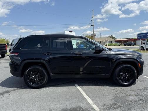 2024 Jeep Grand Cherokee Altitude