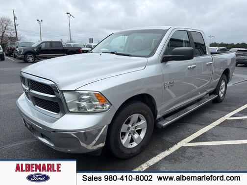 2017 RAM 1500 SLT