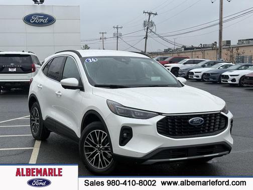 star white metallic tri-coat 2026 Ford Escape PHEV SE SUV