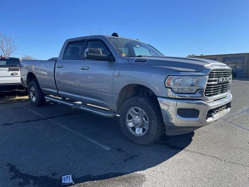 2019 RAM 2500 Big Horn Crew Cab 4x4 8' Box