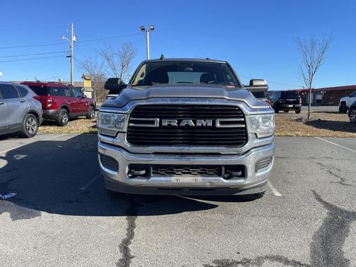 2019 RAM 2500 Big Horn Crew Cab 4x4 8' Box