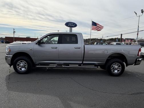 2019 RAM 2500 Big Horn Crew Cab 4x4 8' Box