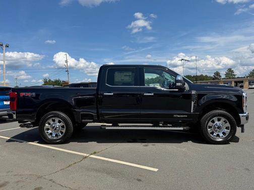 Agate Black Metallic 2026 Ford F-250 Lariat